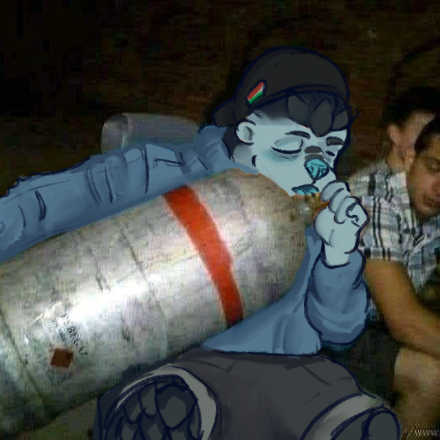 Draxonus's tweet photo. @BlobPure Me after playing a round of Valorant https://t.co/Qc8VnPQcYK