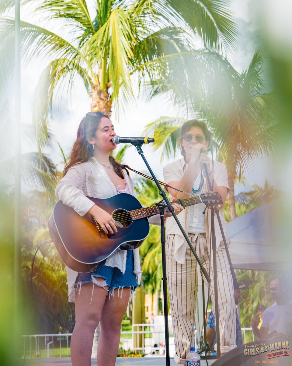 Brandi Carlile’s Girls Just Wanna Weekend (@brandiweekend) on Twitter photo Weekenders! 🌈 Our dreamy 2025 lineup has some amazing returning artists like <a href="/ilovelucius/">Lucius</a> , <a href="/MarenMorris/">Maren Morris</a>, <a href="/BrittNicx/">Brittney Spencer</a>, Sistastrings, <a href="/tishmelton/">tishmelton</a>, Arroba Nat, and The Carlile Family Band! Who are you most excited to see again at #GJWW6? 🫶 Weekenders! 🌈 Our dreamy 2025 lineup has some amazing returning artists like <a href="/ilovelucius/">Lucius</a> , <a href="/MarenMorris/">Maren Morris</a>, <a href="/BrittNicx/">Brittney Spencer</a>, Sistastrings, <a href="/tishmelton/">tishmelton</a>, Arroba Nat, and The Carlile Family Band! Who are you most excited to see again at #GJWW6? 🫶