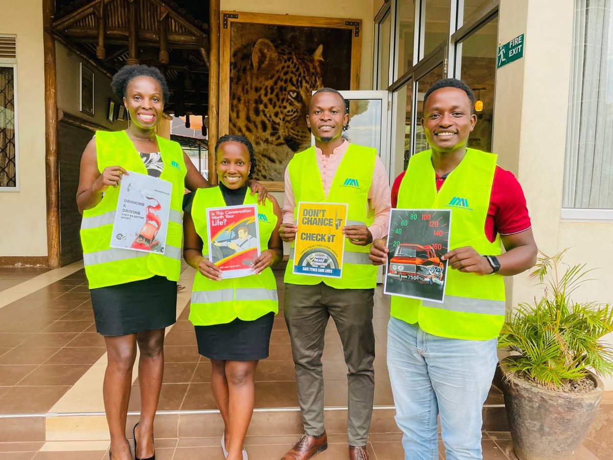 RctKlaSsese1's tweet photo. 🗞️Happening Now🗞️

Road safety Awareness session ongoing 

If you think safety rules are a pain, Try having an accident !

#RoadSafetyAwareness 
#AndSseseallOfUs https://t.co/yRwdmz5gDr