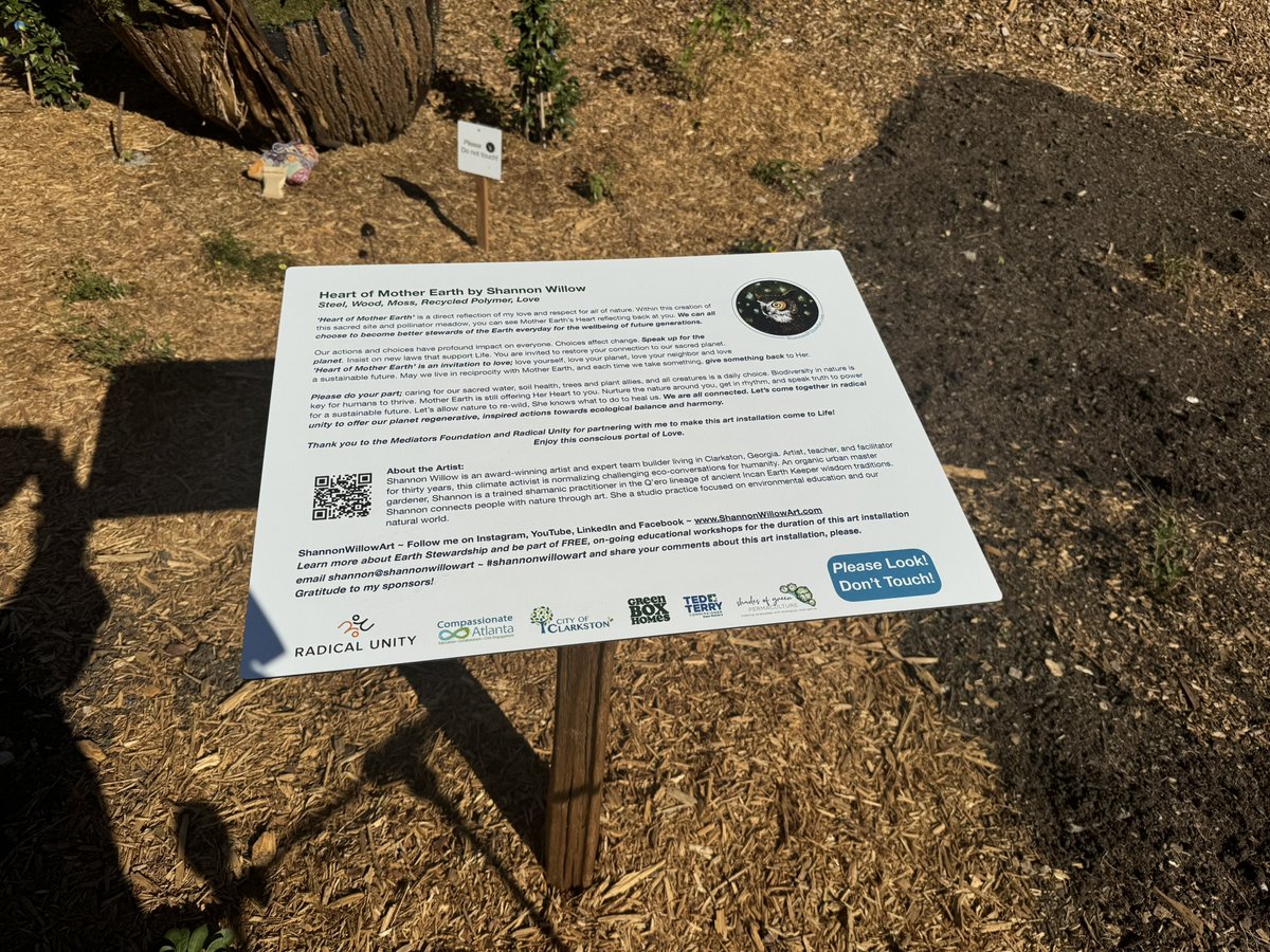 CompassionATL's tweet photo. This past Saturday, Shannon Willow presented her 'Heart of Mother Earth' sculpture to the community in Clarkston. It was a celebration of art, the strength of community, and our commitment to sustainability. For details visit https://t.co/OWpSi18Qi8. 

💚 #compassionforall #art https://t.co/OO20CtOZTT