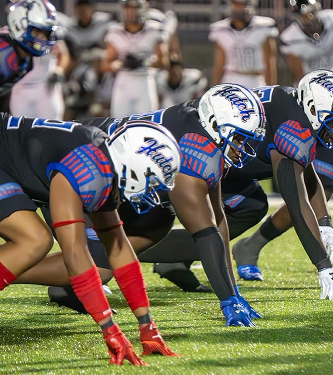 hudl.com/v/2QQLvk

Mid- Season Highlights 📈
DEC-Grad 
10+ offers D1
3.1 GPA 
6’2 305 DT