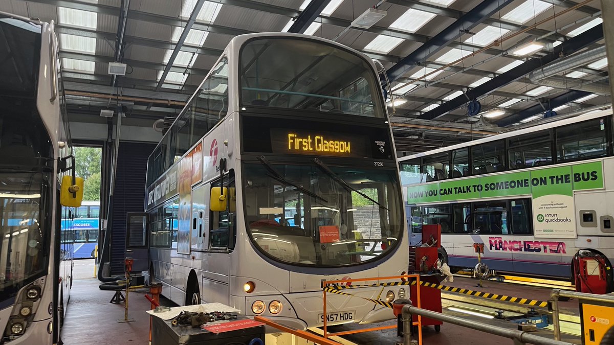 DYWGlasgow's tweet photo. It's been wonderful to follow Josh at @stmargaretglas's journey!

Josh previously participated in work experience with @GlasgowSubway &amp; secured a place in an engineering course at @GKCollege. He has now started an apprenticeship with @FirstBusnews. 

https://t.co/bF2YuEWp4q https://t.co/TzVBkbBjGJ