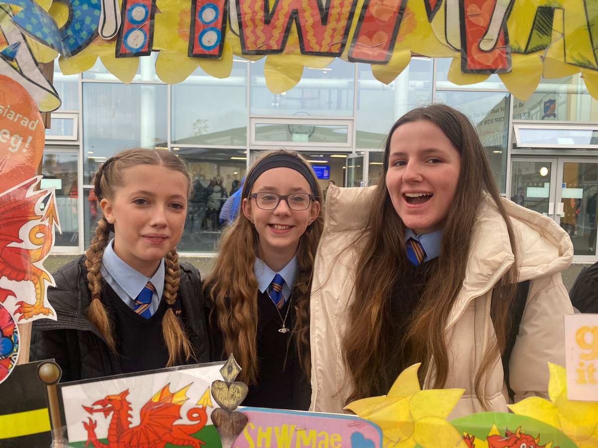 Shwmae Su’mae hapus!!!
Celebrating it the  Pentrehafod way!!!