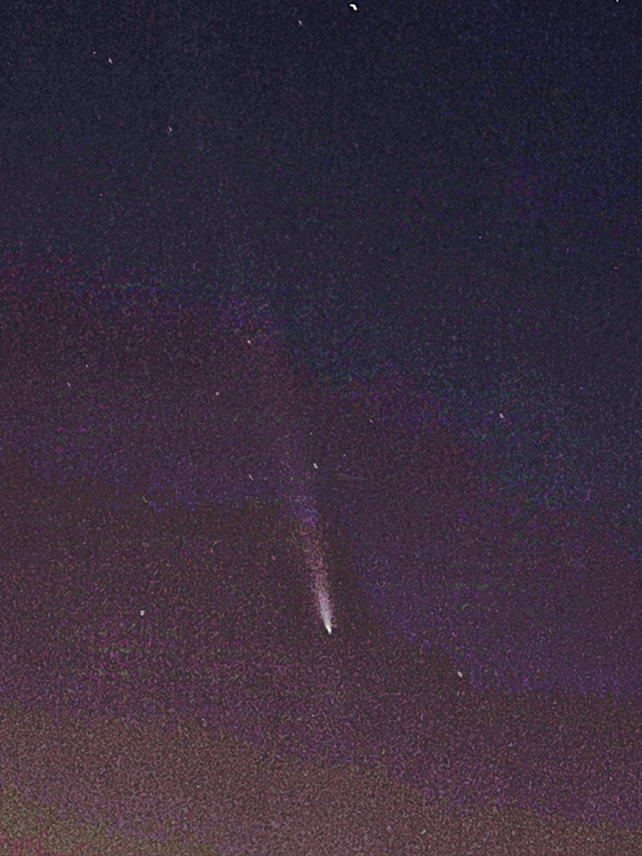 LabeebGulzar's tweet photo. ☄️🌌This evening, I finally captured Comet C/2023 A3 (Tsuchinshan-ATLAS) from Srinagar, Kashmir🌌☄️

➡The comet was last visible from earth around 80,000years ago! This is truly a once-in-a-lifetime experience, and I am grateful to have been able to capture this Comet... https://t.co/u6l25t4uLJ
