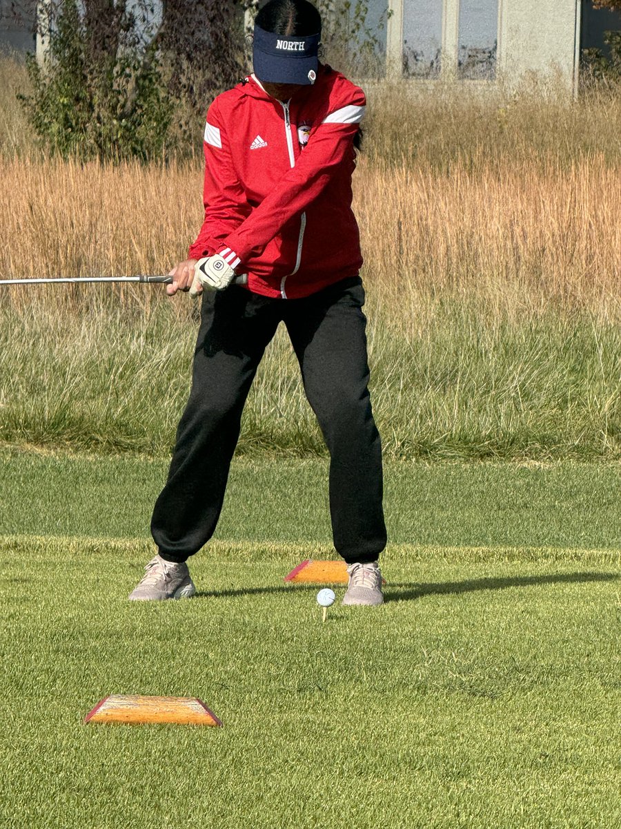 jr_sula's tweet photo. Olathe North’s Kriti Kumar playing in her first Regional Tournament at Falcon Lakes GC. Teeing off on the opening hole. Let it Fly. #ONGolf. #GoEagles. @ADPriceON https://t.co/dtb0eNXW5S