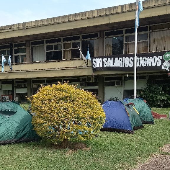 Deb Racciatti tweet media