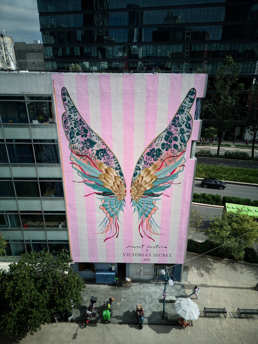 Pinté un mural para Victoria's Secret💗💗💗💗 celebrando su regreso en todo el mundo y a mí me tocó hacer el de México🤍✨