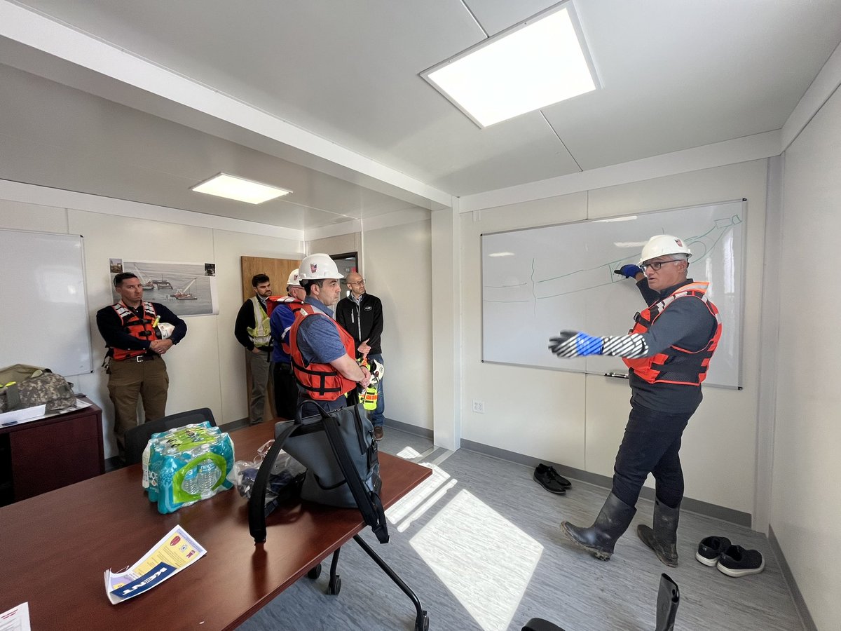 ghelmy's tweet image. Last week, I had the pleasure of touring the Gateway Tunnel project—a critical investment in modernizing our infrastructure, creating jobs, and strengthening our economy.

It will enhance transit for millions and ensure a more connected, resilient future for NJ and the region.