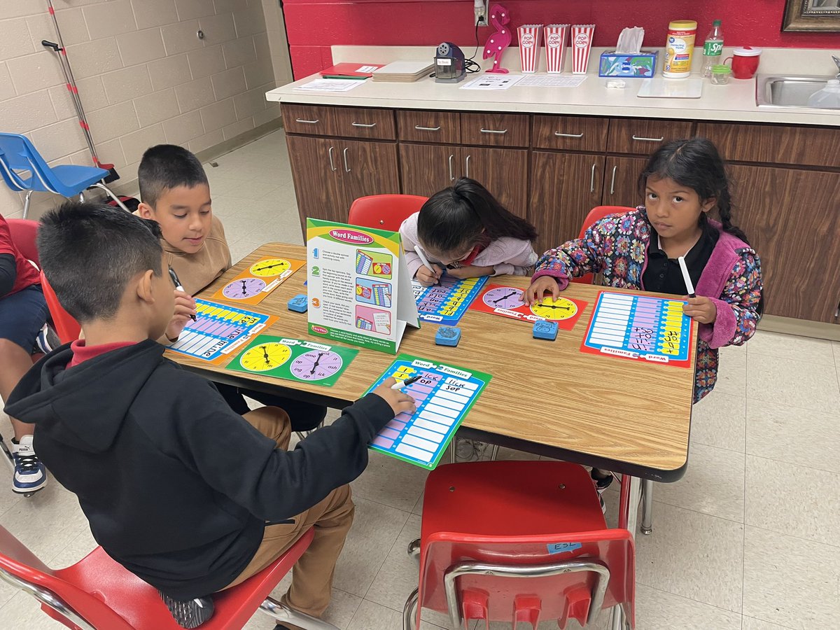 JMCSS ESL (@jmcssesl) on Twitter photo "Learning in Action: ESL Students Thriving at Activity Centers! 🌍📚 <a href="/ArlingtonJmcss/">Arlington Cardinals JMCSS</a> <a href="/JMCSchools/">Jackson-Madison County Schools</a>
#EngagedLearners #ESLSuccess #HandsOnLearning" "Learning in Action: ESL Students Thriving at Activity Centers! 🌍📚 <a href="/ArlingtonJmcss/">Arlington Cardinals JMCSS</a> <a href="/JMCSchools/">Jackson-Madison County Schools</a>
#EngagedLearners #ESLSuccess #HandsOnLearning"