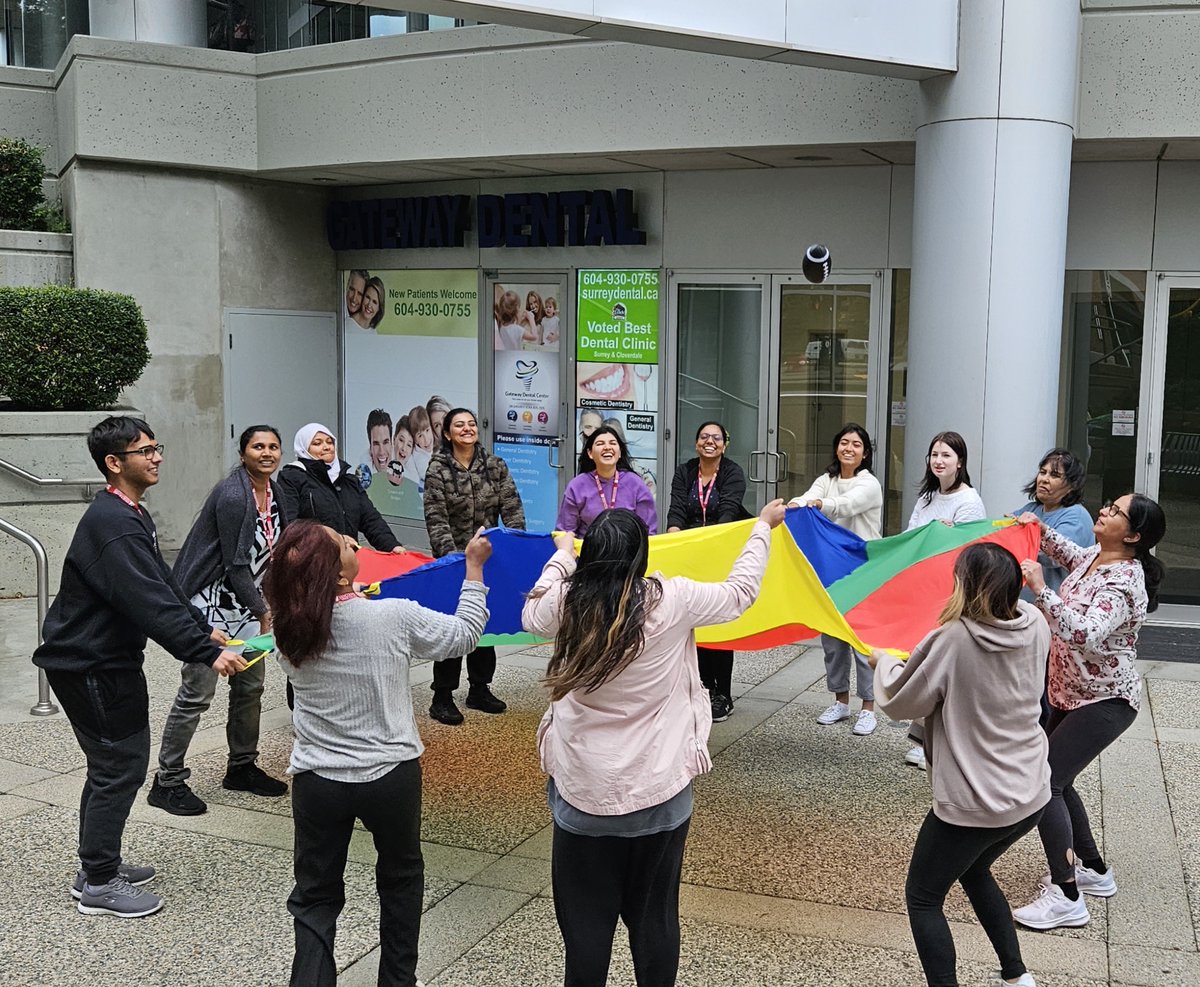 VCareerCollege's tweet image. Outdoor learning is key for young minds 🌱

Our ECEs at our Surrey campus are dedicated to providing enriching outdoor learning experiences for their future students.

Click here to learn more bout our #ECEprogram: 
bit.ly/4fkNw0P

#childhoodeducation #earlyeducator