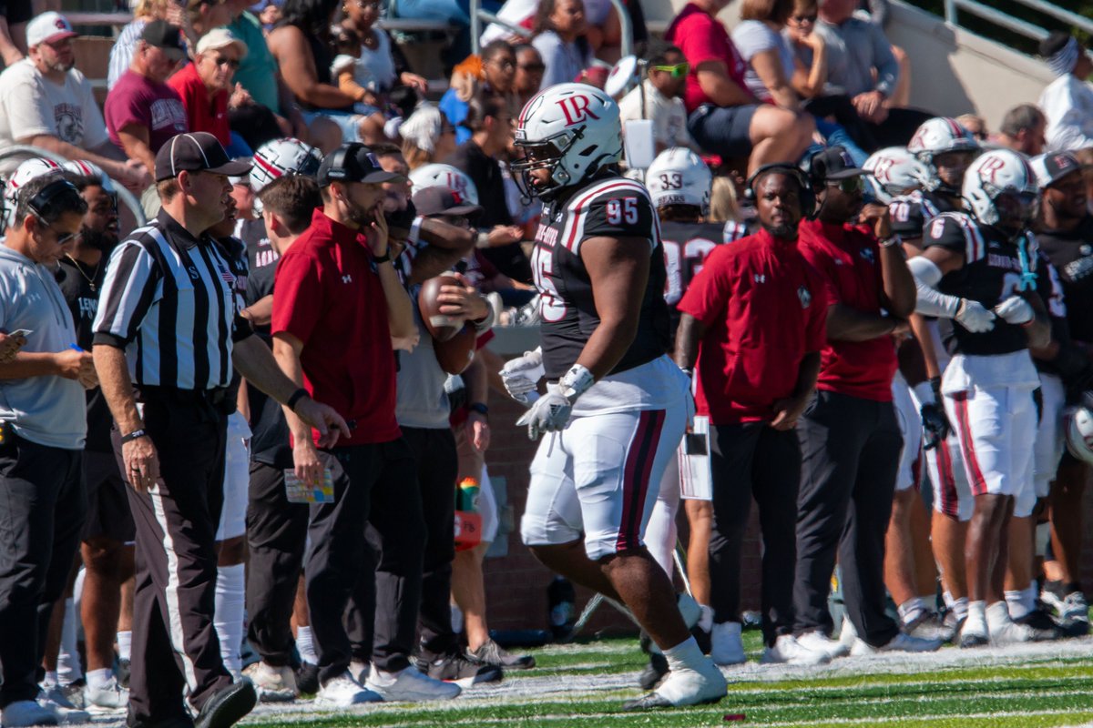 CarnellFerguson's tweet photo. Freshman year loading…. #AGTG https://t.co/jZS0ObcUyE