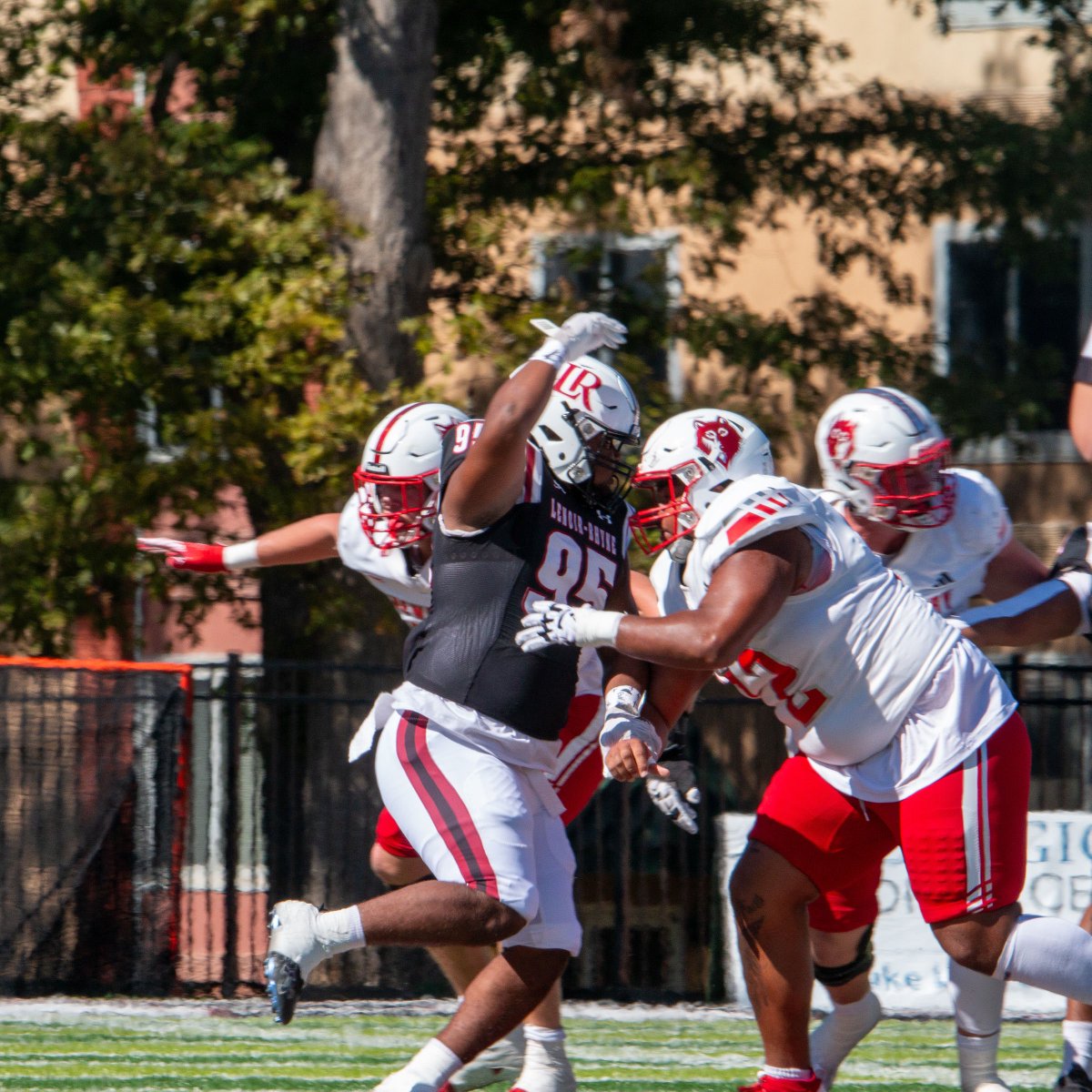 CarnellFerguson's tweet photo. Freshman year loading…. #AGTG https://t.co/jZS0ObcUyE