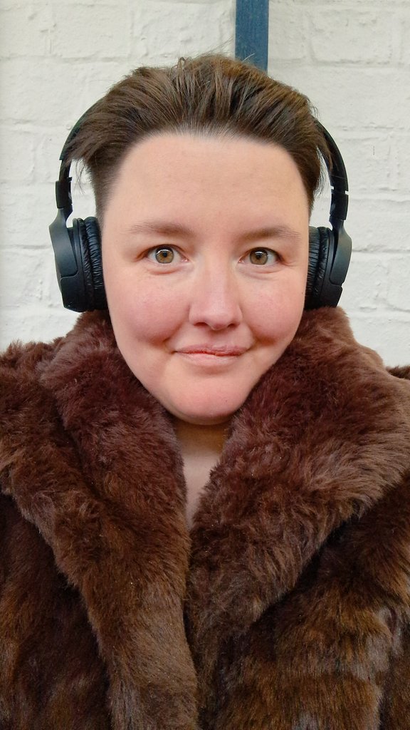 En route to a 2-day work thing! Wore a fluffy jacket to compensate for the buzzcut.