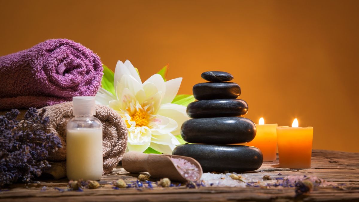 HealingLakeview's tweet photo. Mind Body Spirit Expo - https://t.co/tDbiE1gsHp is this Saturday! We still have appointments available! So, give us a call to reserve your spot or stop by and see us Saturday. Walk-ins are welcome! 989-352-6500 https://t.co/IW0zkoDKXK