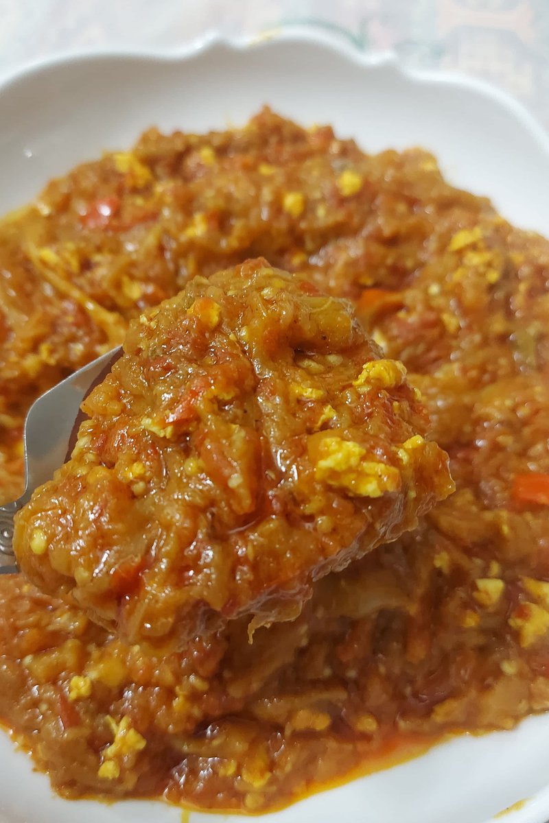 PvCookingCom's tweet image. Mirza Ghasemi is a perfect Persian dish because it has smoky eggplants, garlic, and tomatoes in it! For a burst of flavor try this northern Iranian classic   pvcooking.com/15-mirza-ghase…

🌿📷#MirzaGhasemi #IranianFood #PersianCuisine