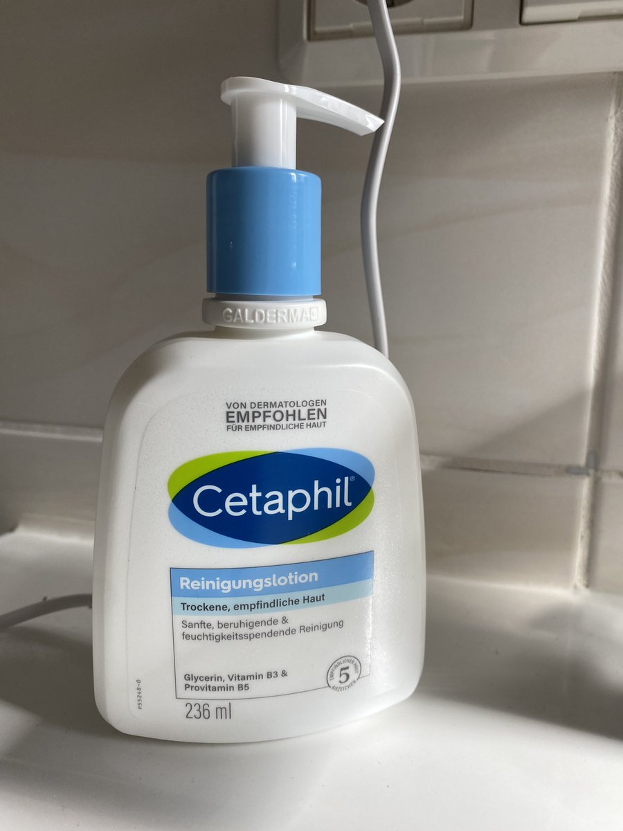 ConnyTesterin's tweet photo. „Werbung“
Ich bin beim neuen @trnd Projekt mit der #Cetaphil  𝐑𝐞𝐢𝐧𝐢𝐠𝐮𝐧𝐠𝐬𝐥𝐨𝐭𝐢𝐨𝐧 dabei. Sie ist gut.  👍
 #trnd_dach
#trnd #trndprojekt #produkttester #trnd_cetaphil #entdeckecetaphil #wedoskinyoudoyou 
#cetaphilreinigungslotion #feuchtigkeitspflege #hautpflege https://t.co/TBXgiGYtIJ