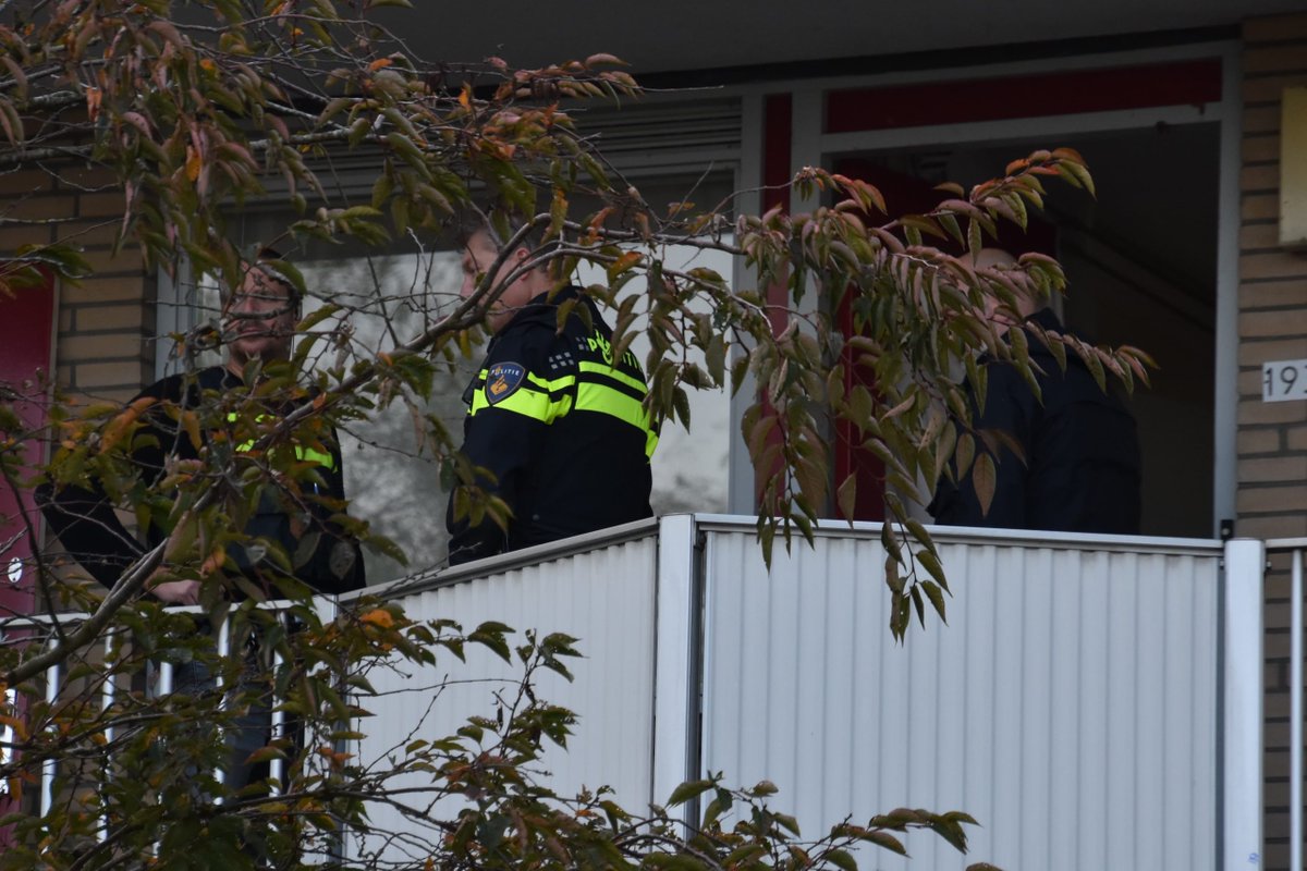Politie-inval in flatwoning in Purmerend