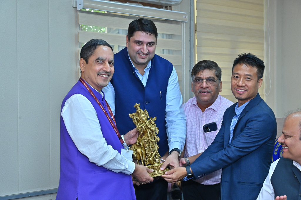 CGST FARIDABAD (@cgstfaridabad) on Twitter photo Member CBIC Sh. Shashank Priya took a review meeting of the CGST Panchkula Zone at Faridabad today. During the review Sh. M K Srivastava, Chief Commissioner <a href="/cgstpklzone/">CGST & CX Zone, Panchkula.</a> and senior officers of the zone were present. Member CBIC Sh. Shashank Priya took a review meeting of the CGST Panchkula Zone at Faridabad today. During the review Sh. M K Srivastava, Chief Commissioner <a href="/cgstpklzone/">CGST & CX Zone, Panchkula.</a> and senior officers of the zone were present.