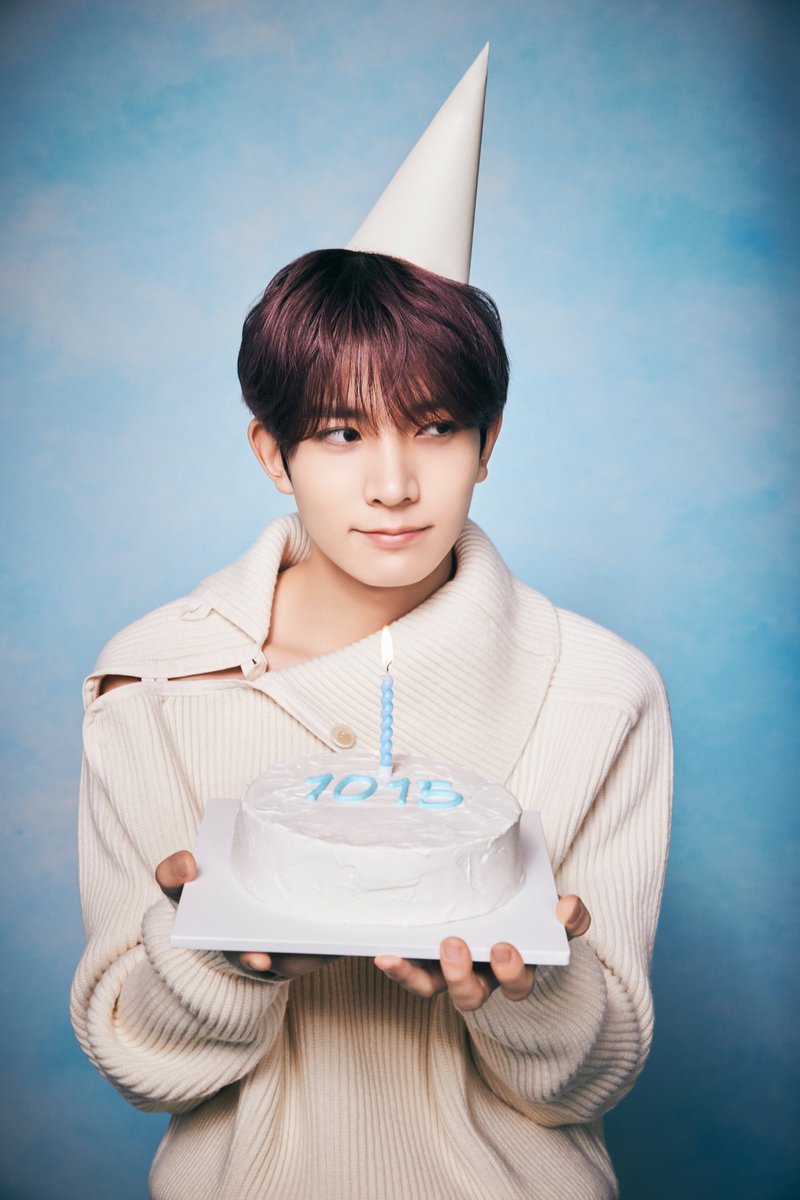 leeheieseung's tweet photo. Happy 23 🎂 https://t.co/6xPAvsb4vs