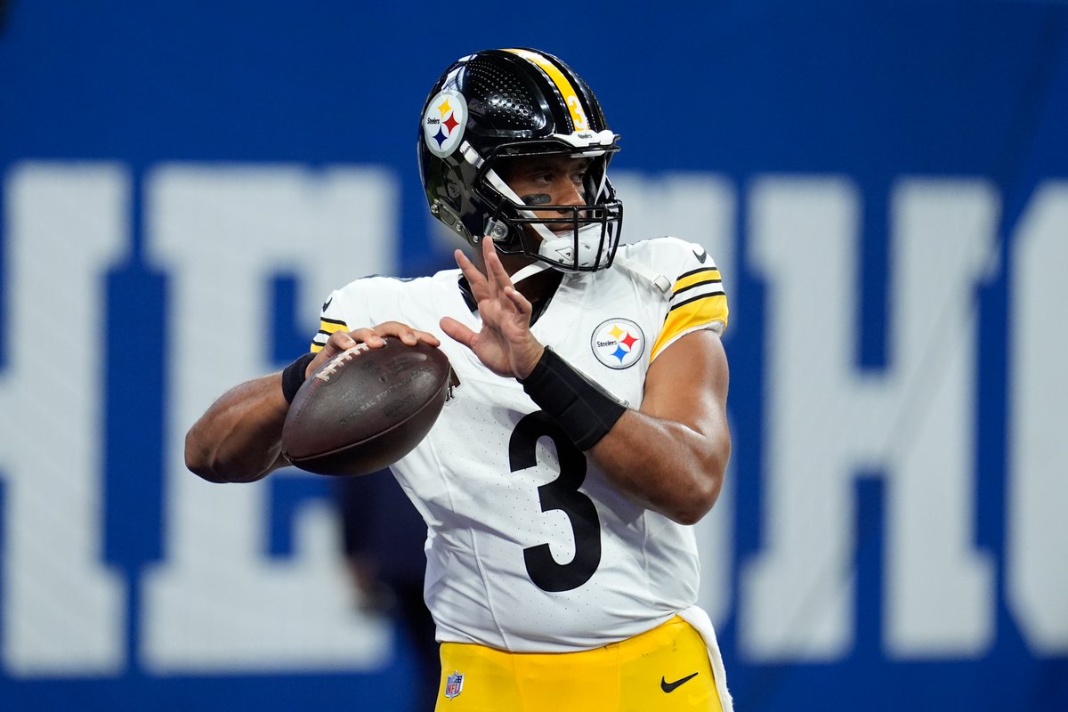 Should the Steelers start Russell Wilson?

❤️ for YES
🔁for NO

#NFL | #HereWeGo