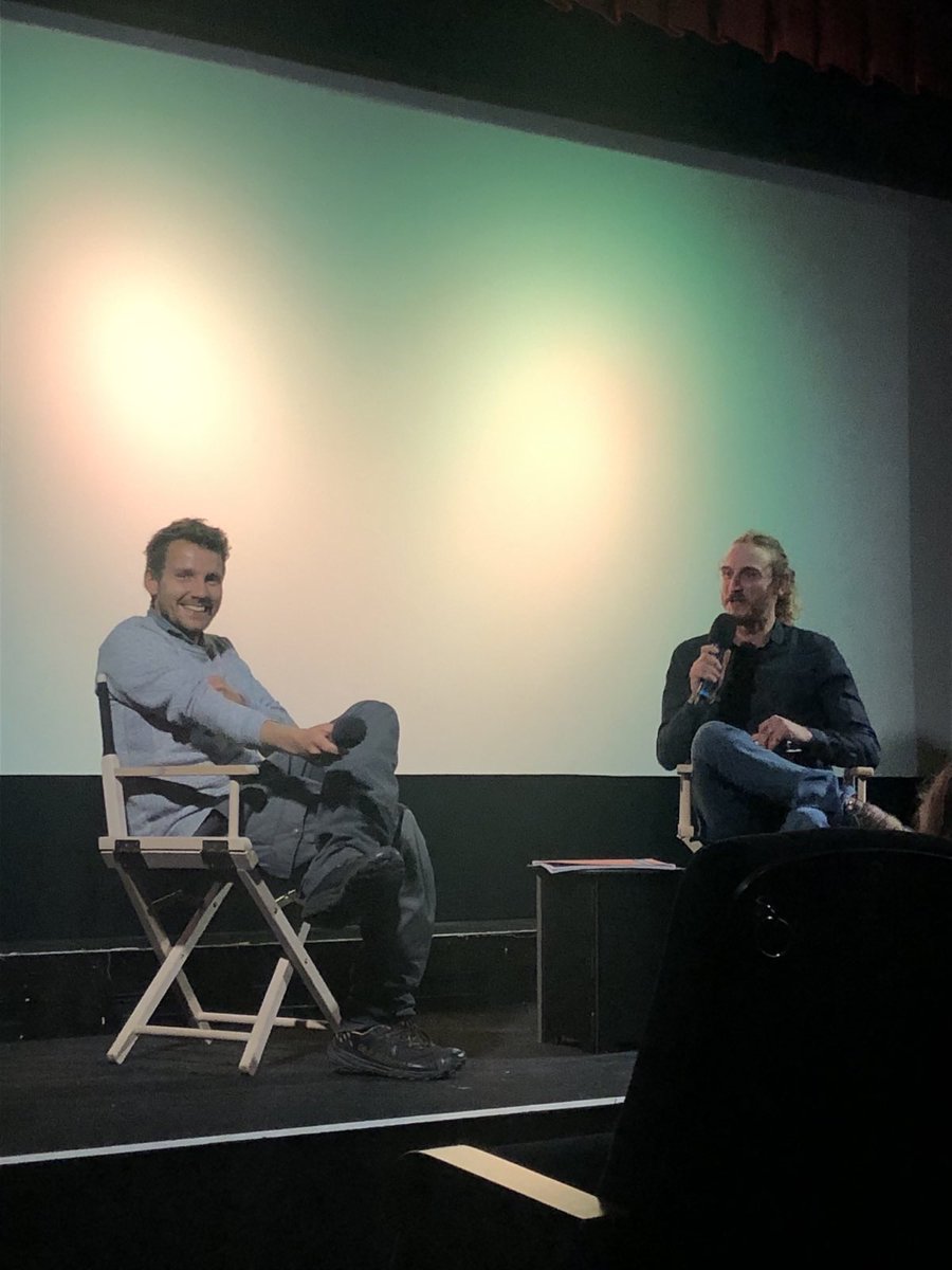 Wir hatten gestern wirklich einen schönen Abend mit Tobi Rosswog und seinem Film "Verkehrswendestadt Wolfsburg" 
im gut besuchten <a href="/CasaNuernberg/">🕊 Casablanca Filmkunsttheater Nürnberg</a> 

Wer sich zum Thema des Films informieren möchte, dem sei dieser Podcast zu empfehlen
hoerspielundfeature.de/verkehrswende-…