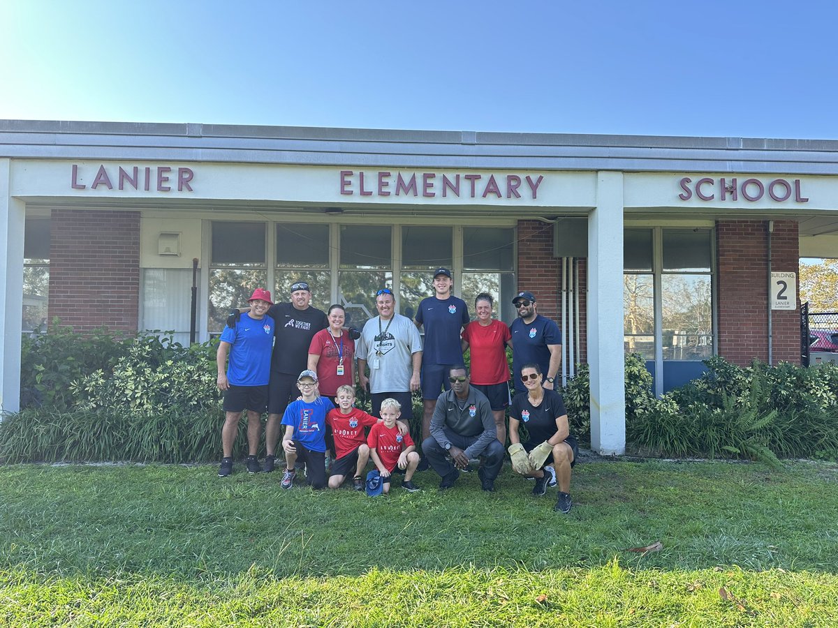 HCPSLanier's tweet photo. Thank you to all of our faculty and staff and their families that came out to put our school back together today.  A big shout out to @tbusoccer for lending a helping hand and cutting up large branches.  @HillsboroughSch https://t.co/dvBNl0BaWU