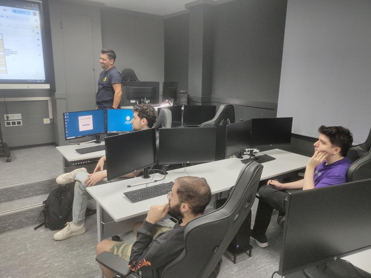 Hemos dado inicio al Máster de Efectos Visuales. Un honor compartir este proyecto con el CEO de D0 Postproduction, quien ha presentado el programa con gran visión y entusiasmo. ¡Estamos listos para un curso lleno de creatividad! #VFXMaster #EfectosVisuales #vfx