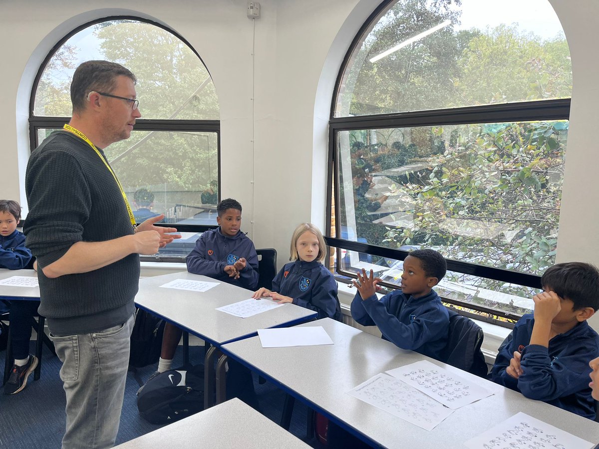 Our year 7 students have been taking part in a 5-week course learning BSL 🧏
We believe in fostering an inclusive learning environment! This course is part of our extra-curricular activities programme, so students can learn about deaf culture and how to have conversations in BSL