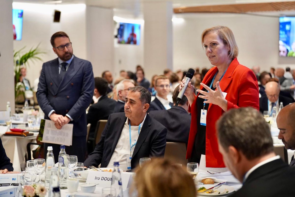 the_IRU's tweet photo. “The #roadtransport sector is committed to #decarbonisation. But operators can’t do it alone. The EU and governments must provide the necessary enabling conditions and infrastructure.”

– @iro_d, OFAE General Manager &amp; IRU’s Goods Transport Council Vice-President

#IRUManifesto https://t.co/DWCE5ZquVU