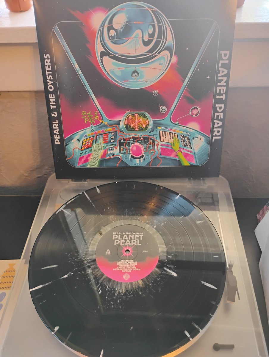 The new Pearl and The Oysters album is soooooooo good