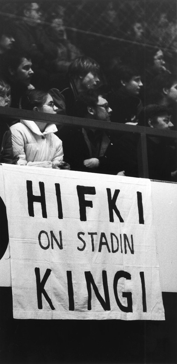 HIFKHockey's tweet photo. 127 vuotta perinteitä. 127 år av traditioner.

Idrottsföreningen Kamraterna i Helsingfors sen 15.10.1897. #HIFK #Liiga https://t.co/onS7NoqrtA
