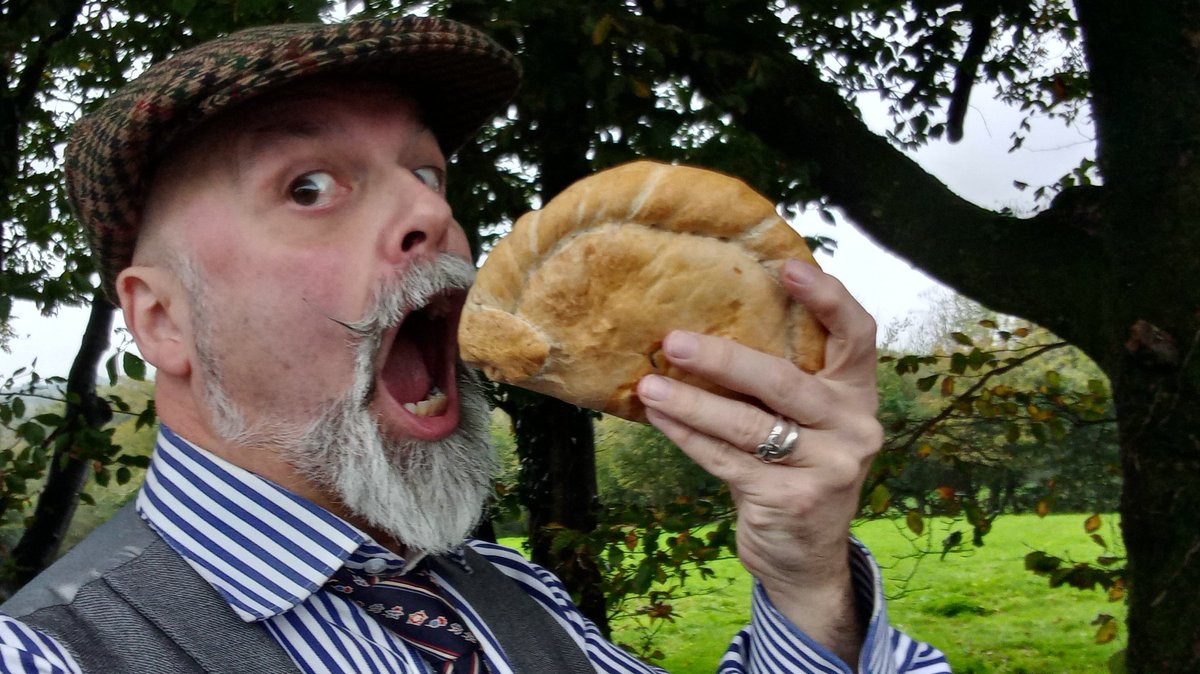SimonOsbornePTY's tweet photo. Day Two, Pasty Two, in Cornwall! #PrimaBakeries https://t.co/UUkkhwksWH