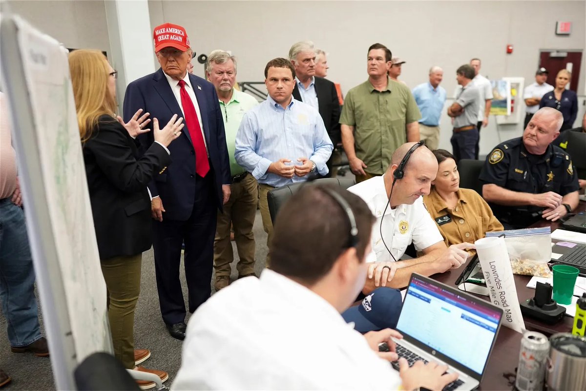 Reading The Pictures tweet media