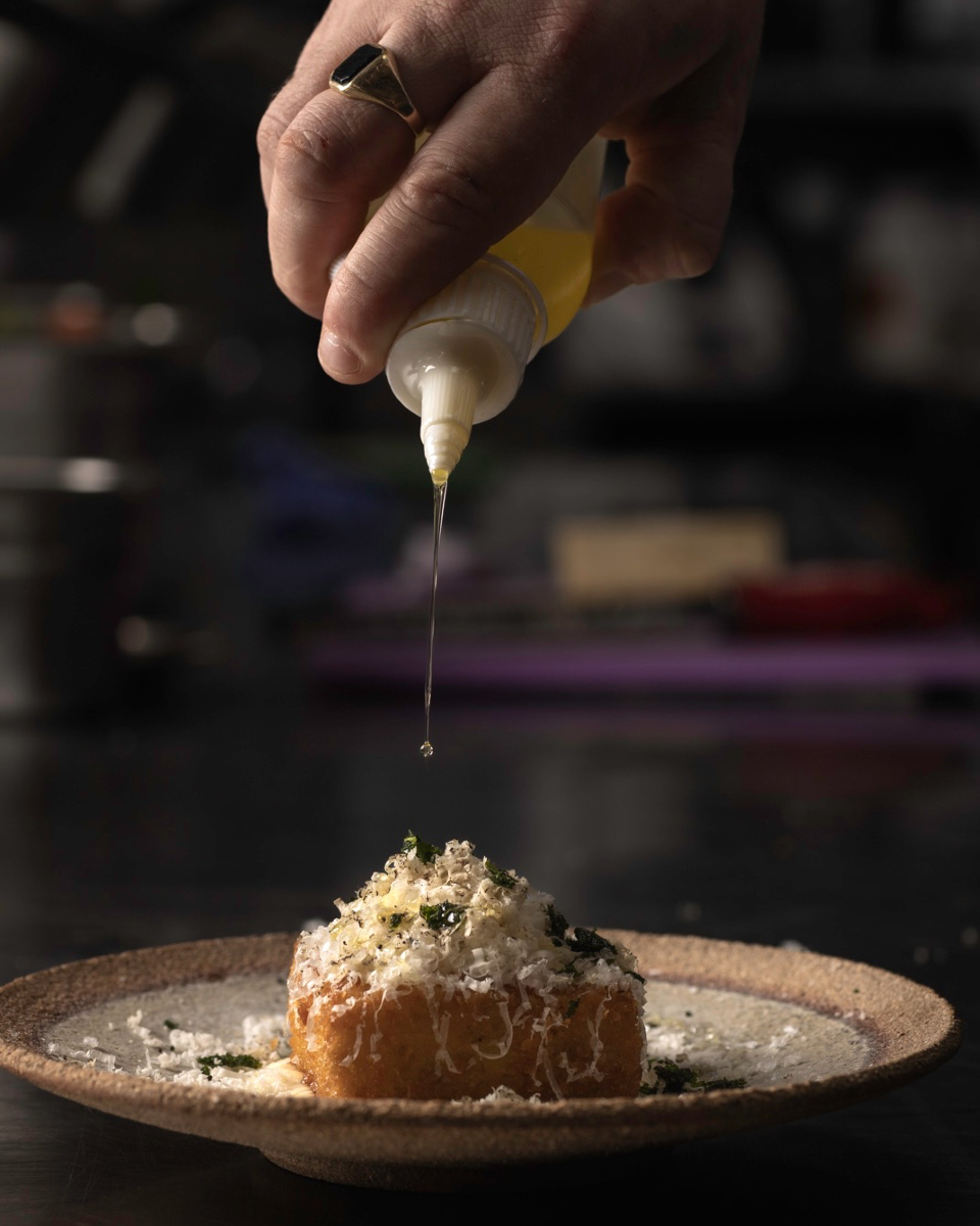 A little truffle, a lot of comfort 🤤🍽️

#truffle  #comfortfood #theoldspot #loyolagroup