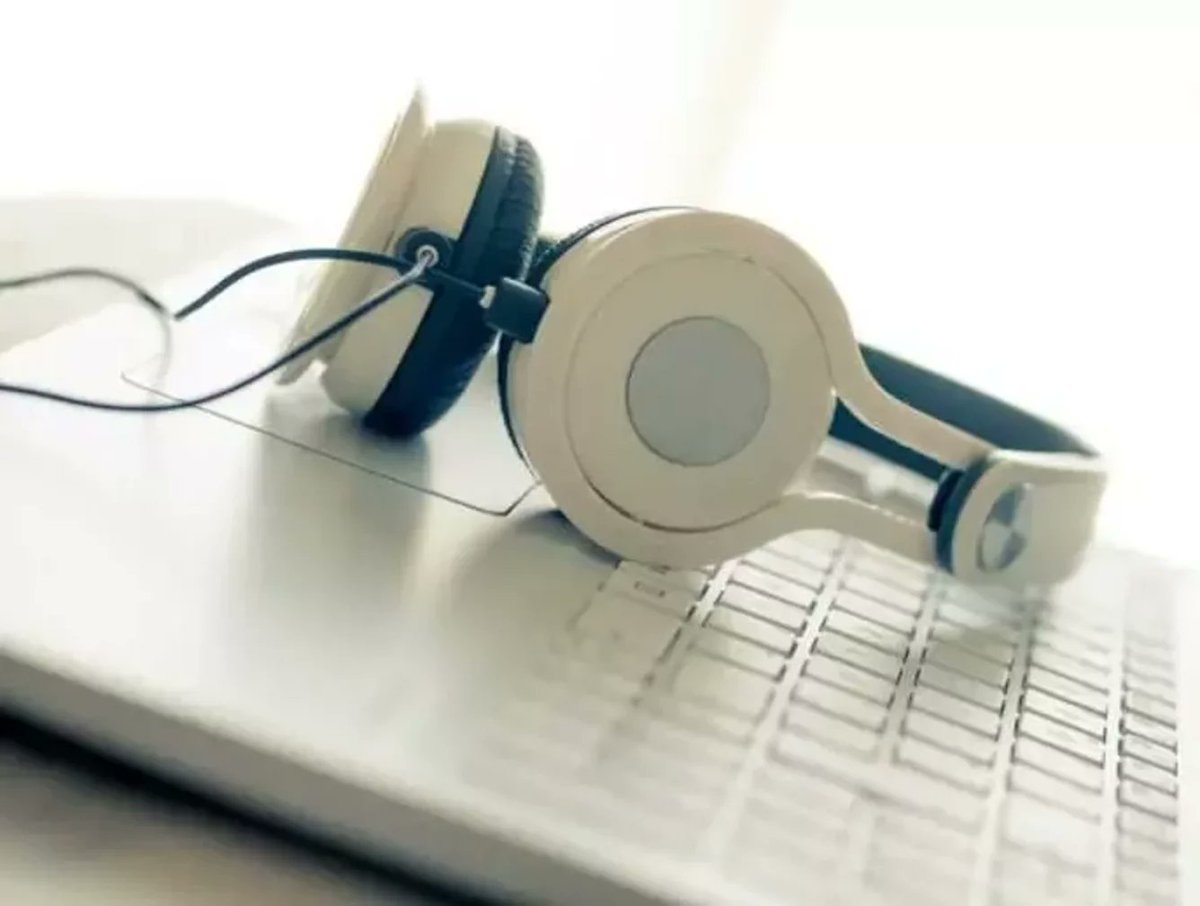 Heart_BMJ (@heart_bmj) on Twitter photo Podcast - <a href="/jhfrudd/">James Rudd</a> discusses using smartwatches to measure VO2 max in patients with ACHD and how it can help management with <a href="/TomioTran/">Tomio Tran, MD</a>.
Let us know what you think!
Podcast:
bit.ly/3WkB6z4
Link to published paper:
bit.ly/3WezFSE Podcast - <a href="/jhfrudd/">James Rudd</a> discusses using smartwatches to measure VO2 max in patients with ACHD and how it can help management with <a href="/TomioTran/">Tomio Tran, MD</a>.
Let us know what you think!
Podcast:
bit.ly/3WkB6z4
Link to published paper:
bit.ly/3WezFSE