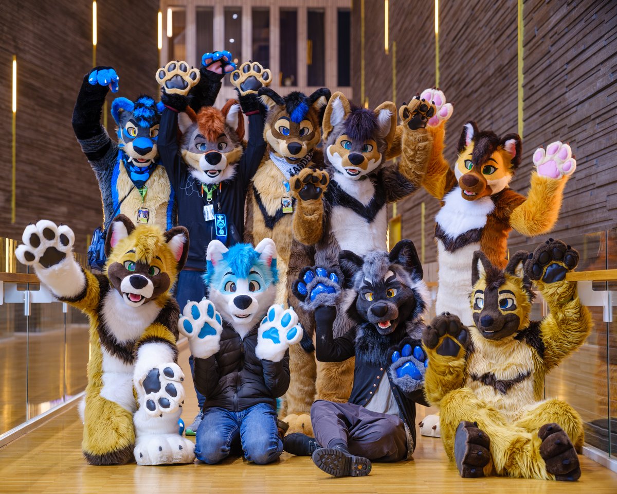 CritterWorkshop's tweet image. Hi I'm Sambers and I run Critter Workshop fulltime. 💙
🖥 Website: critterworkshop.com
✉️Telegram channel: t.me/CritterWorksho…
☕️Kofi/tip jar: ko-fi.com/critterworkshop
🔵☁️: bsky.app/profile/critte…
🟣 Instagram: instagram.com/critterworkshop
🔵 Facebook:…
