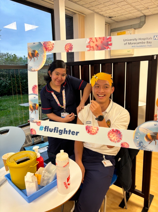 UHMBT_OccHealth's tweet photo. Still need your #fluvaccine @UHMBT visit FGH OH&amp;WB department between 7am -7pm. Our teams of jabbers will be available to catch staff before and after shifts, during breaks – and those who are on a day off can pop in and have their jab at their convenience. #BeeVaccinated 🐝 https://t.co/pvdEz1uj2W