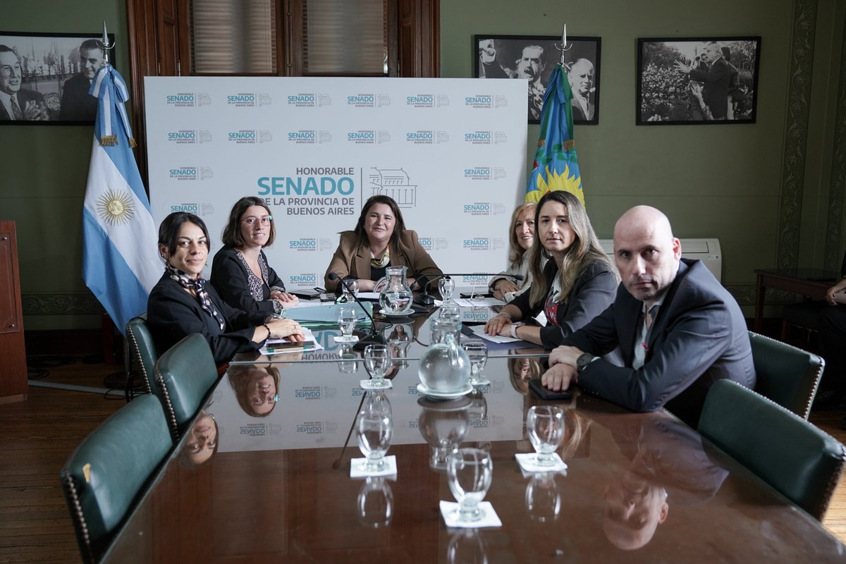 Un paso hacia una Provincia con más Memoria, Verdad y Justicia 🤍

En la reunión de hoy, la Comisión de Derechos Humanos y Garantías del <a href="/Senado_BA/">Senado BA</a> otorgó un dictamen positivo al proyecto que presenté con el fin de garantizar la existencia y el funcionamiento del Archivo