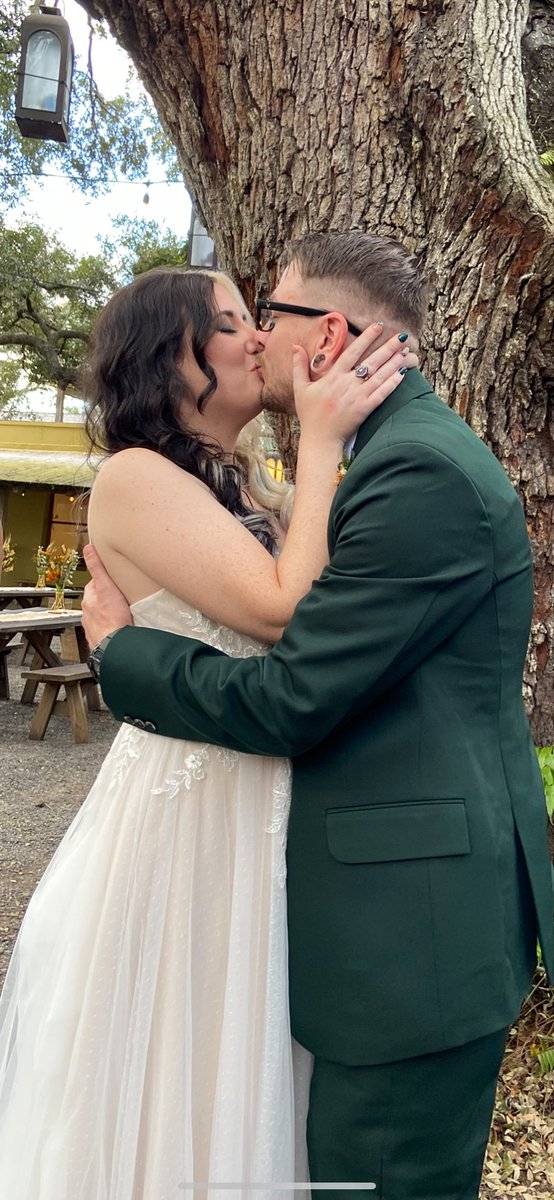 ohmytrashley's tweet image. In 2021, I was browsing the recommended page on Twitch and stumbled upon this wonderful man playing Pokemon.

This weekend, I got to marry him. 💍❤️