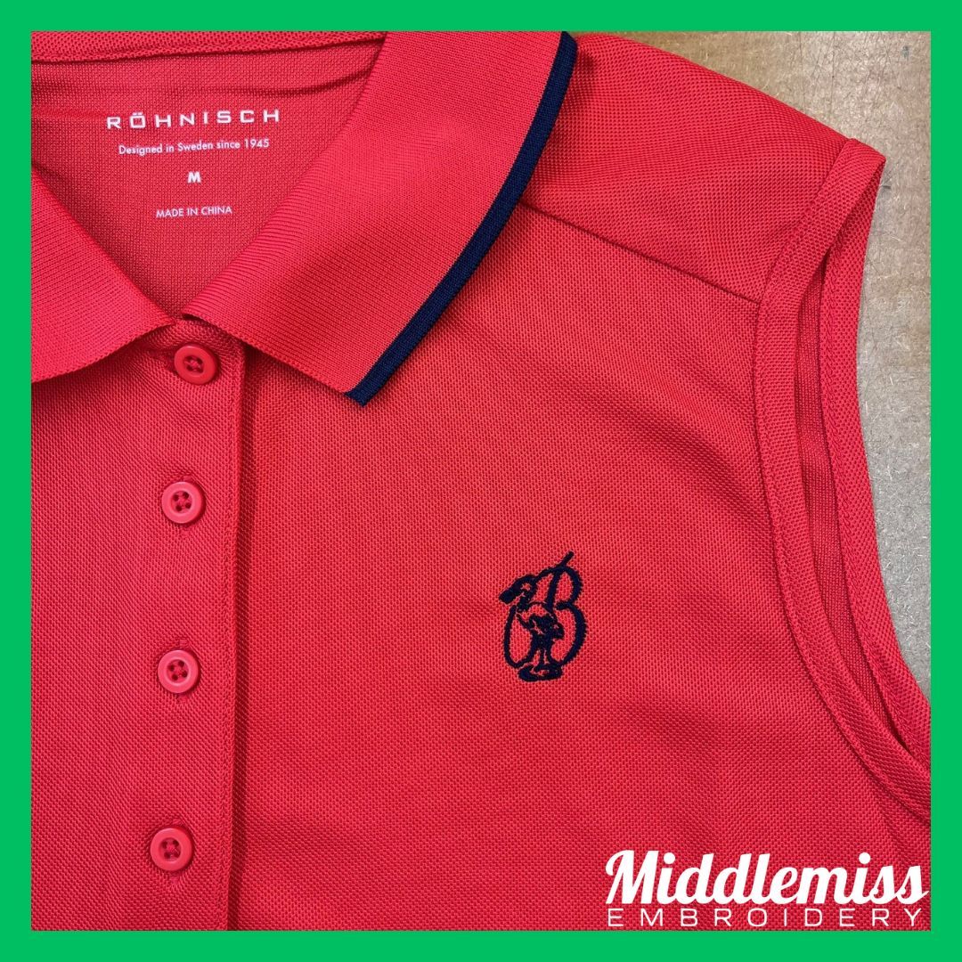 MiddlemissEmb's tweet photo. We crested a selection of Rohnisch attire for Buckinghamshire Golf Club. Featuring their distinct emblem flawlessly matched to the detailing on the shirts - creating a cohesive and professional look for their players. 

#middlemissembroidery #rohnisch #golf #embroidery https://t.co/WNscXqTre7