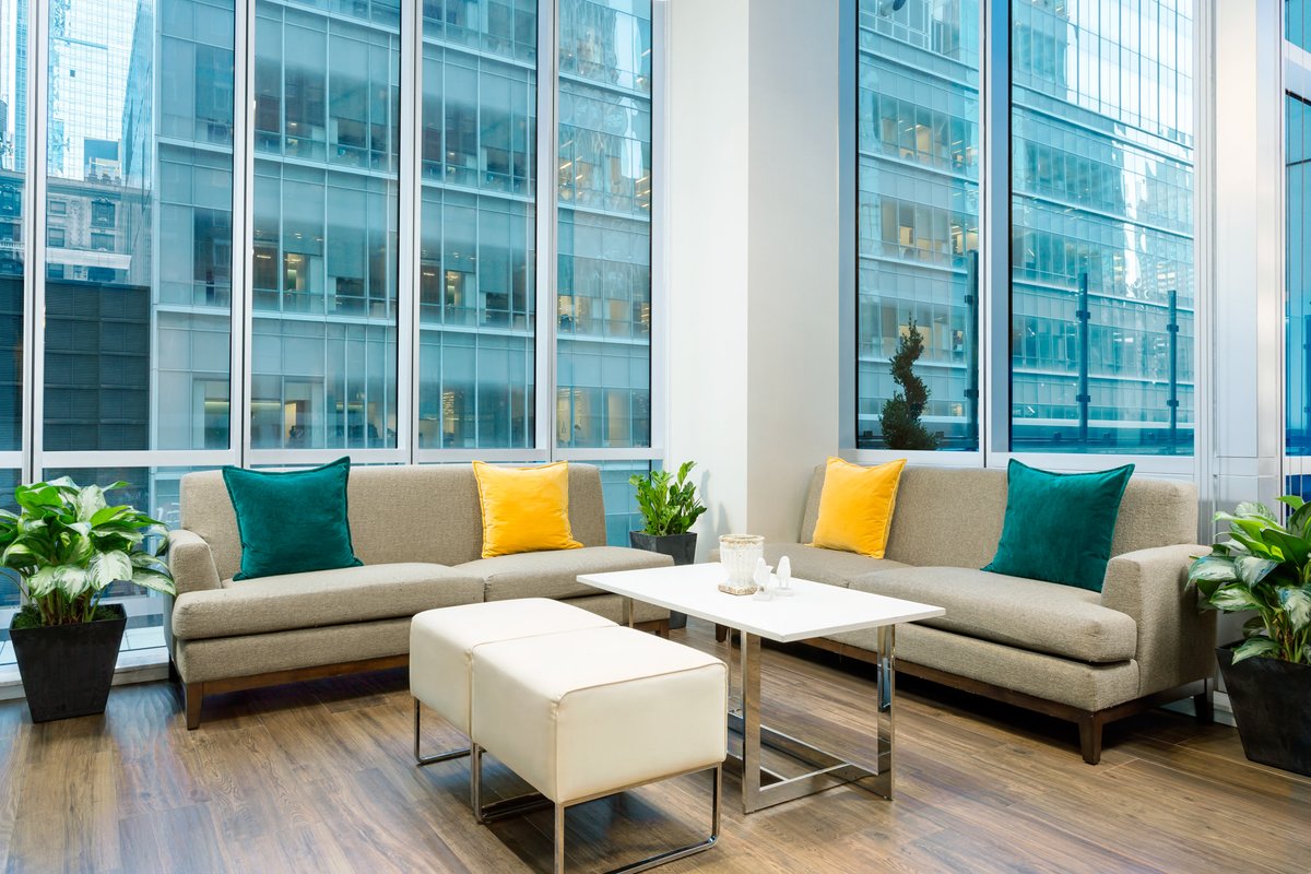 HGITimesSquare's tweet photo. With floor-to-ceiling windows, take a moment to breathe in the sights of the city from our lobby. 😍 https://t.co/QHkBn72tvh