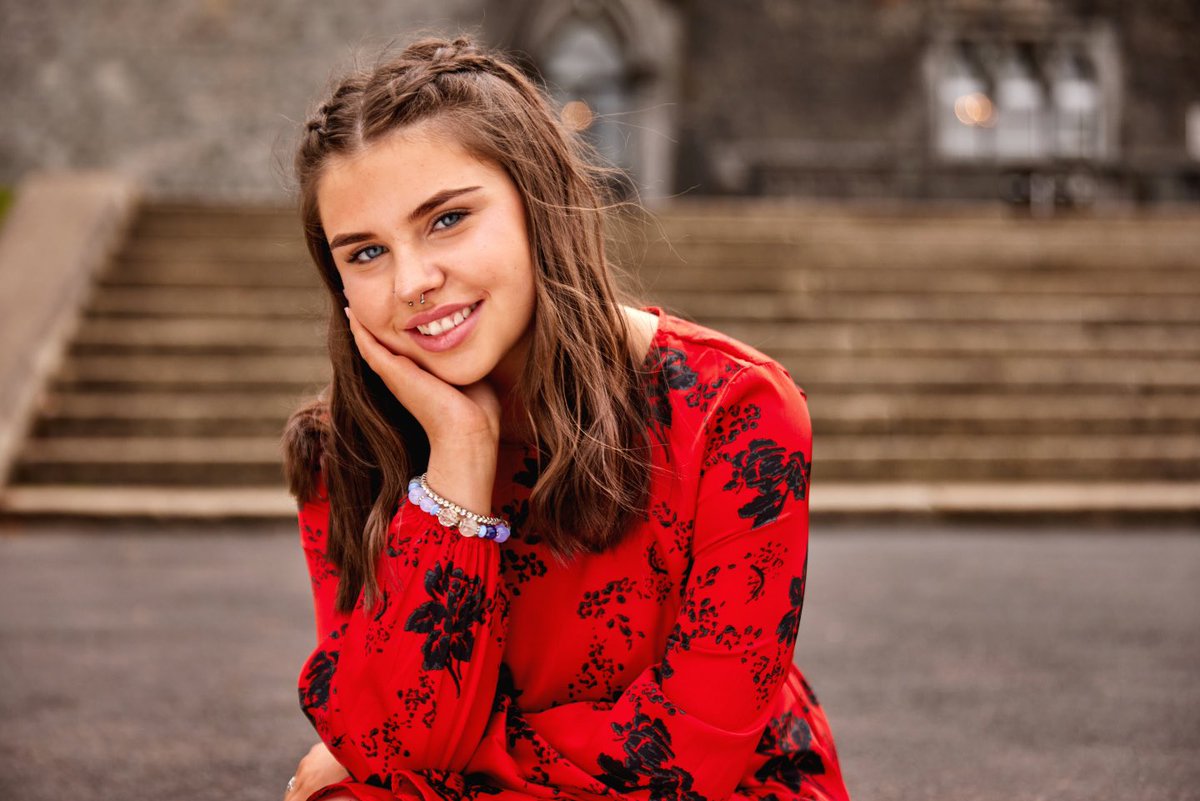 🇮🇪 The premiere of "La Chéile" by Enya Cox Dempsey was hosted on TG4 YouTube channel

Watch: youtu.be/_3uCptu8wnM?si…

#JuniorEurovision #JESC #Ireland