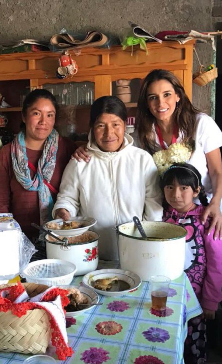 Hoy, en el #DíaInternacionalDeLasMujeresRurales, en ADG destacamos el valor y la fuerza de las mujeres que trabajan la tierra, sosteniendo comunidades y promoviendo un futuro más sostenible. Su esfuerzo y dedicación son un ejemplo para todos. 🌾👩‍🌾 

#ADG #MujeresRurales