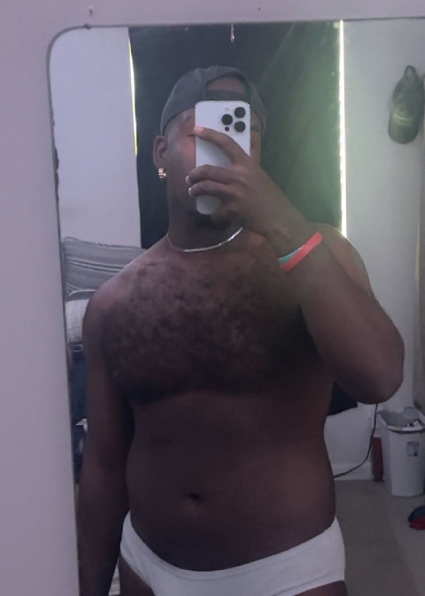 hesfeliciano's tweet image. In my beefy I love food era 🫣🙃😮‍💨🤭😌