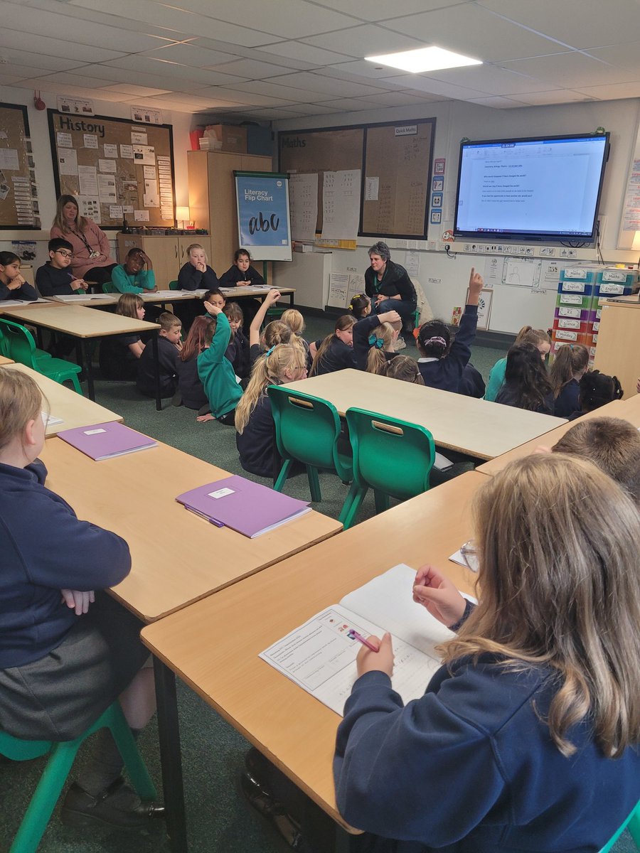 Y3Claytonce's tweet photo. Lucy came to see year 3 today to talk to us and answer questions about her role within our community! It's really helped with our RE question "what kind of world does Jesus want?" @ClaytonCEStJohn https://t.co/o7Im6jMSUf