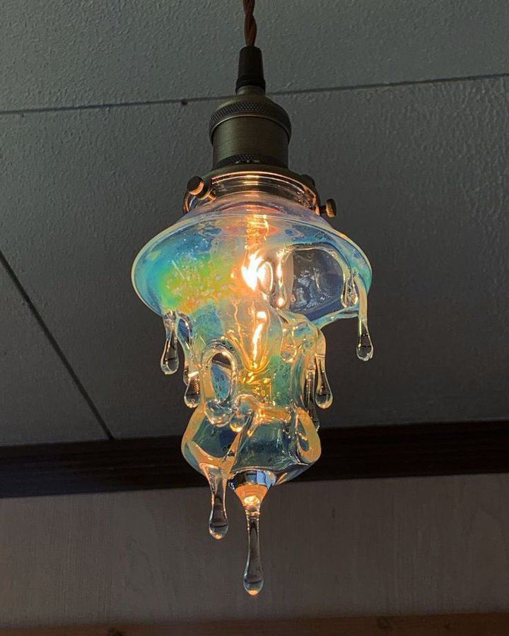 fubiz's tweet photo. Melting Lamps by Japanese Artist KumbhGlass are Insane ❤️⚡️
#lamp #japanese #watereffect #art https://t.co/JLn0KGL2VW