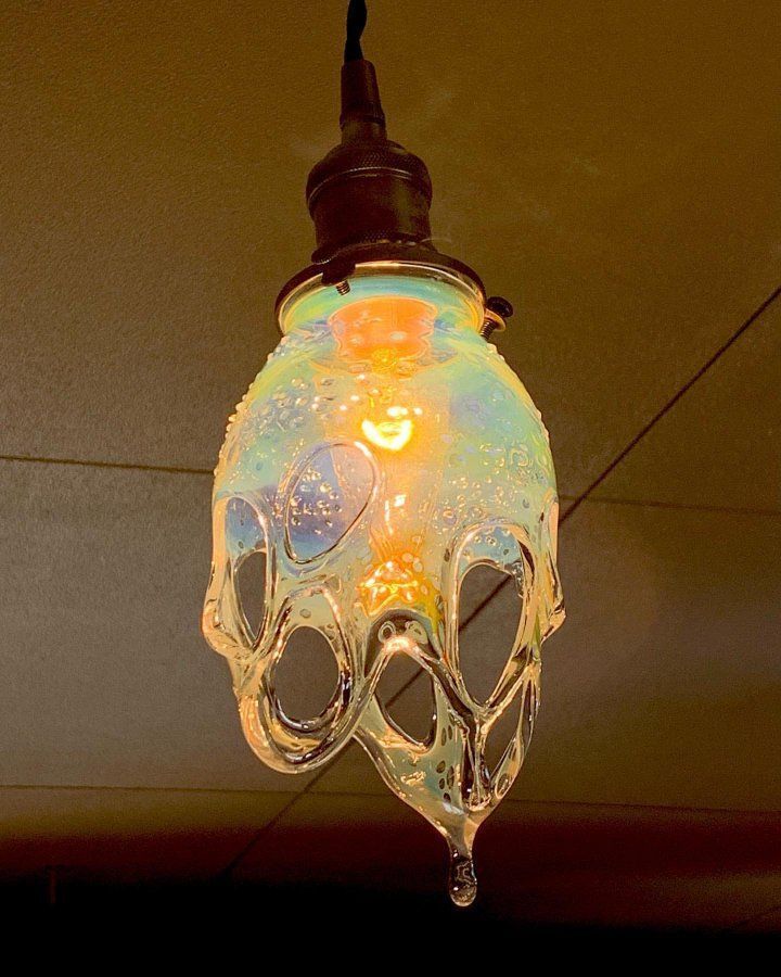 fubiz's tweet photo. Melting Lamps by Japanese Artist KumbhGlass are Insane ❤️⚡️
#lamp #japanese #watereffect #art https://t.co/JLn0KGL2VW