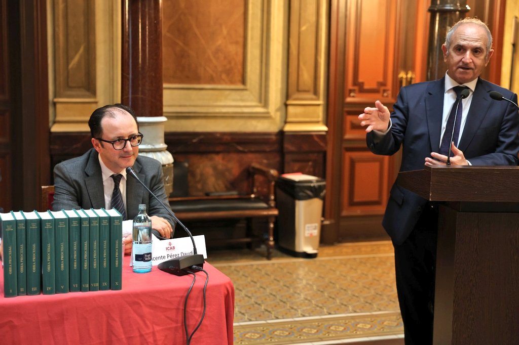 ICABarcelona's tweet image. 📚 El Palauet Casades acull la presentació del llibre "Obra Procesal", de Manuel Serra. Amb @jesusfamilex, degà de l'ICAB; @vipedaudi, catedràtic de Dret Processal de la @UniBarcelona; Cristina Ferrando, jutgessa degana de Barcelona i Eugeni Gay Montalvo, degà emèrit.