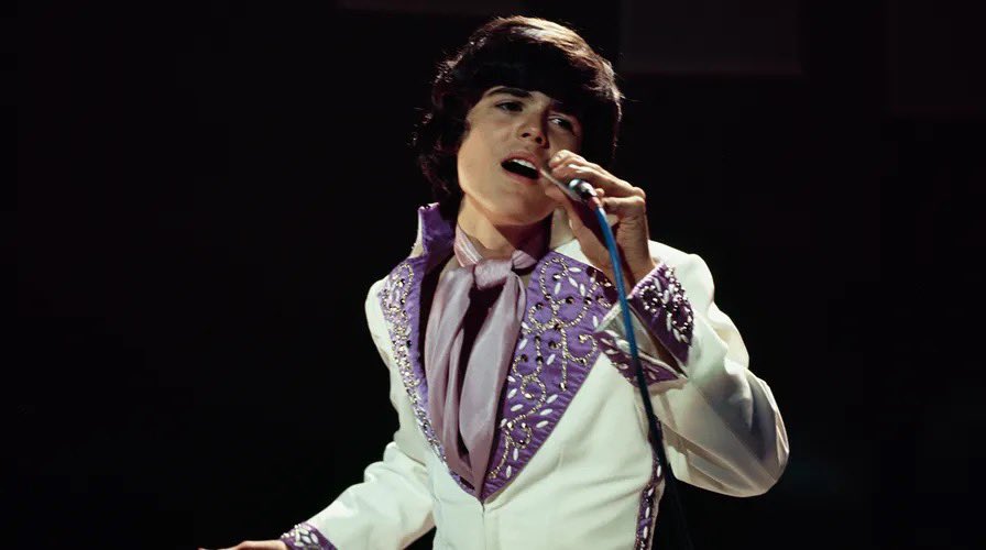 Talk about a throwback! I found this photo of me back in circa 1972 and boy, did it bring back memories! I wish I still had that jumpsuit. Does anyone know where it is? 

#DonnyOsmond #YoungDonny #TheOsmonds