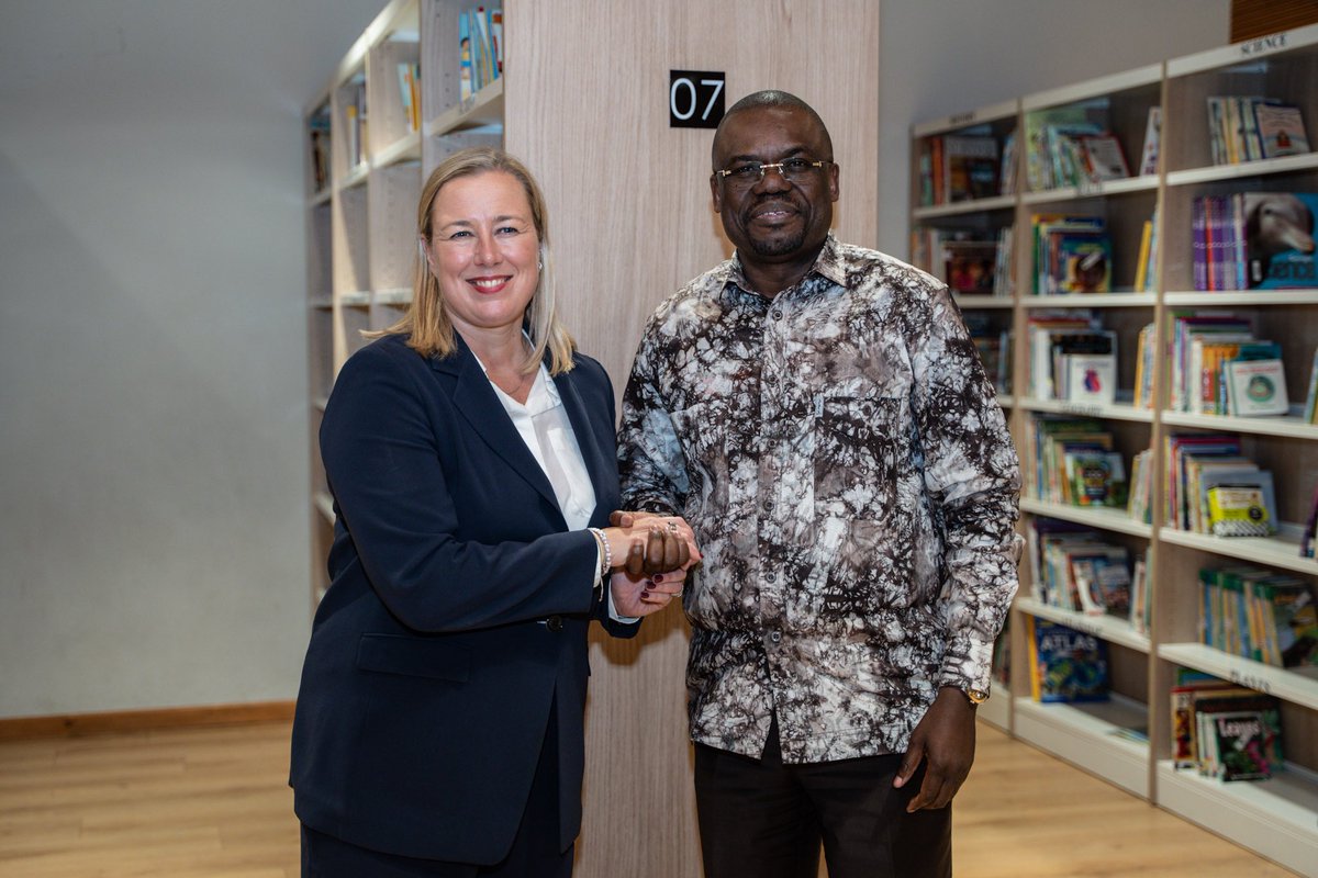 🇪🇺 will provide an additional €20 million to support <a href="/AfricaCDC/">Africa CDC</a> <a href="/WHO/">World Health Organization (WHO)</a> continental response plan for #mpox. 

Funds come on top of previous support and 💉donations, and help fight mpox especially in 🇨🇩.

With @JeanKaseya2, we discussed the coordination needed to tackle outbreaks.